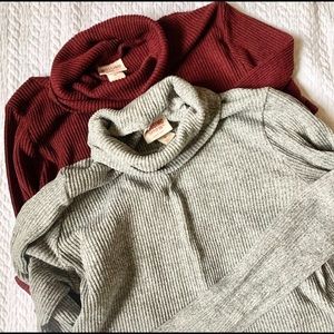 Merona | Gray & Maroon Ribbed Turtlenecks